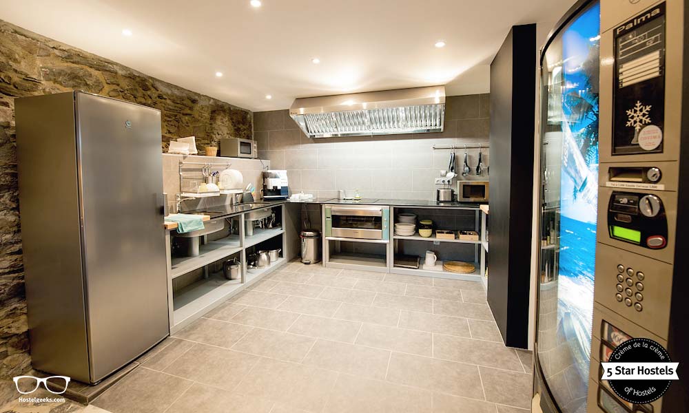 Fully equipped kitchen, so start to impress your fellow mates with your cooking skills