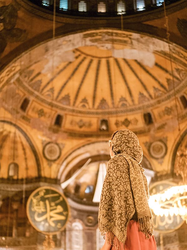 Anna from Hostelgeeks admiring the Hagia Sophia in Istanbul
