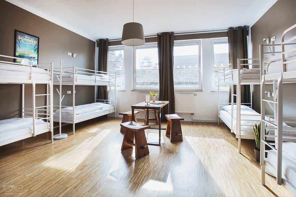 29 BEST + COOLEST Hostels in Germany 2021 (Solo-Travel + Map)
