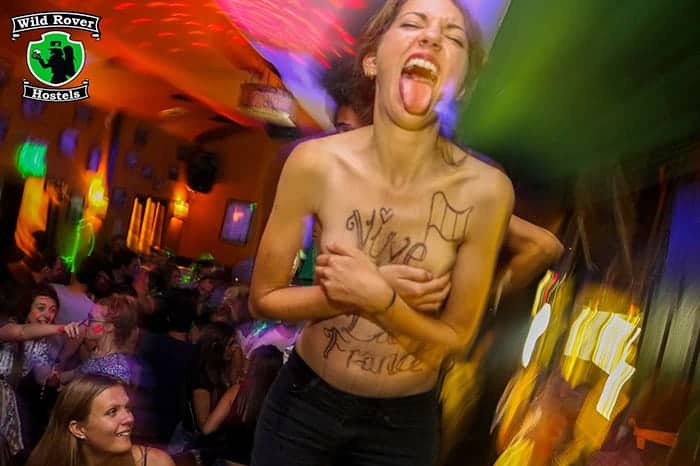 Sex students party in Guayaquil