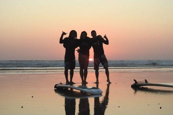 7 Day Yoga and Surf with Friends