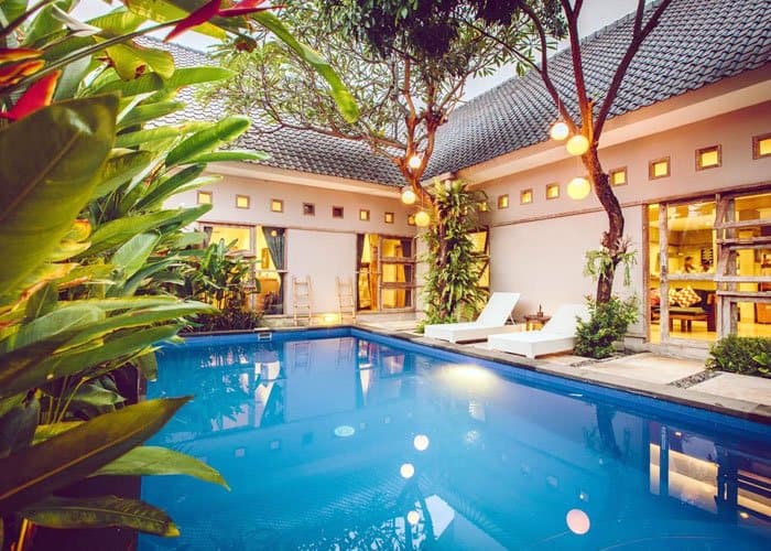 Lokal Bali Hostel Pool Area