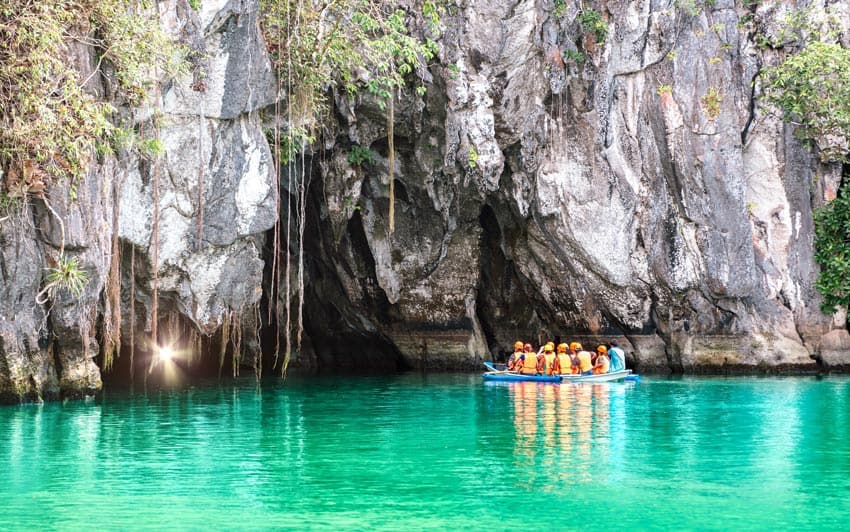 3 Best Hostels in Puerto Princesa - From Wildlife Reserves To Underground River