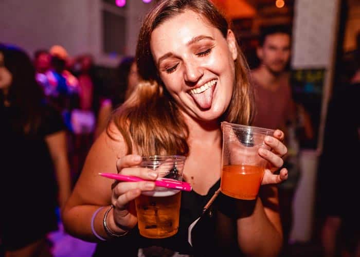 5 COOLEST Party Hostels in Phuket – Pool Parties, Beer Pongs & Pub Crawls 