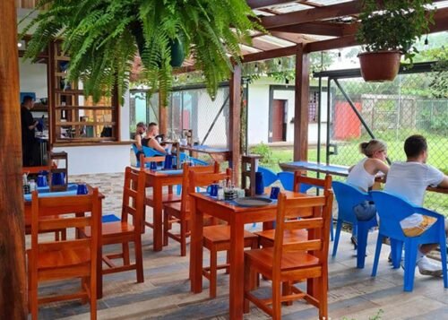 Aracari Garden Hostel Cafe