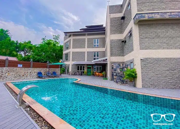 Chali's Family Hotel & Hostel Swimming Pool