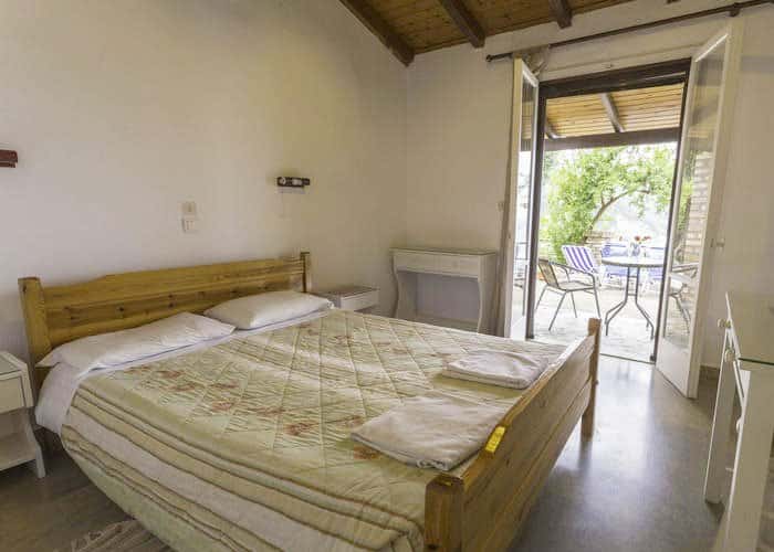 Corfu Backpackers Beach Hostel Bedroom
